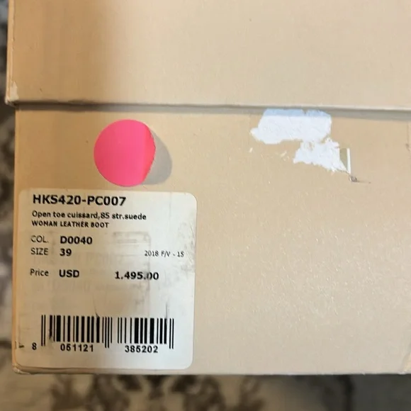 Selling never used Roberto Cavalli open toe boots. - Picture 10 of 10